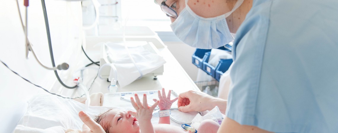 Les Premiers Soins De Bebe Maternite