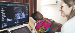 Consultation-gynecologique-suivie-de-grossesse